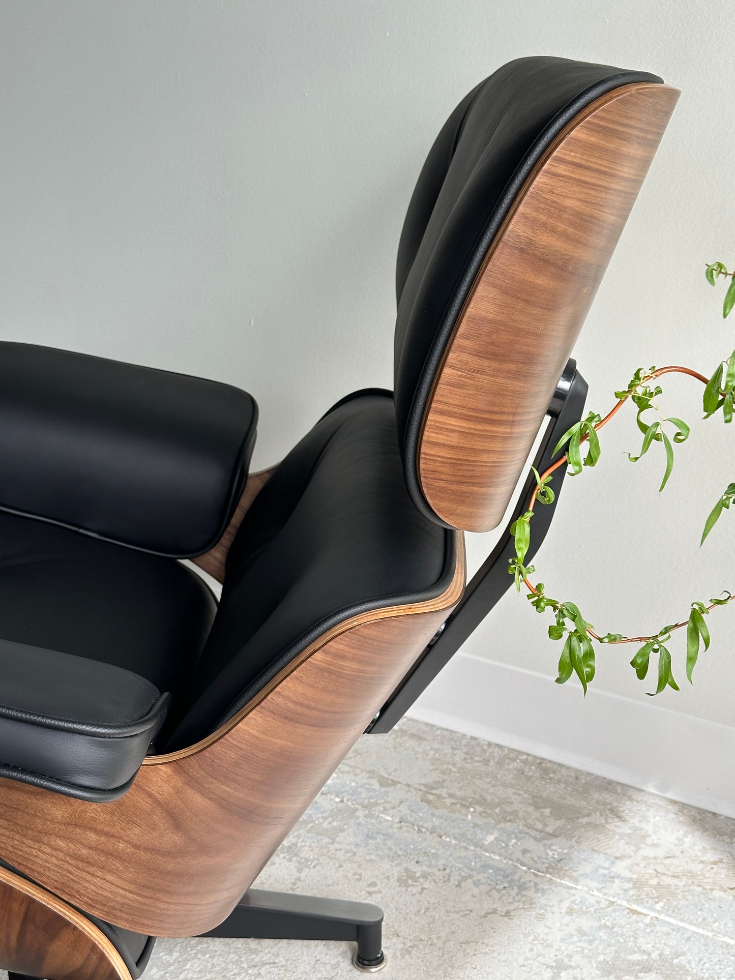 Emes classic chair