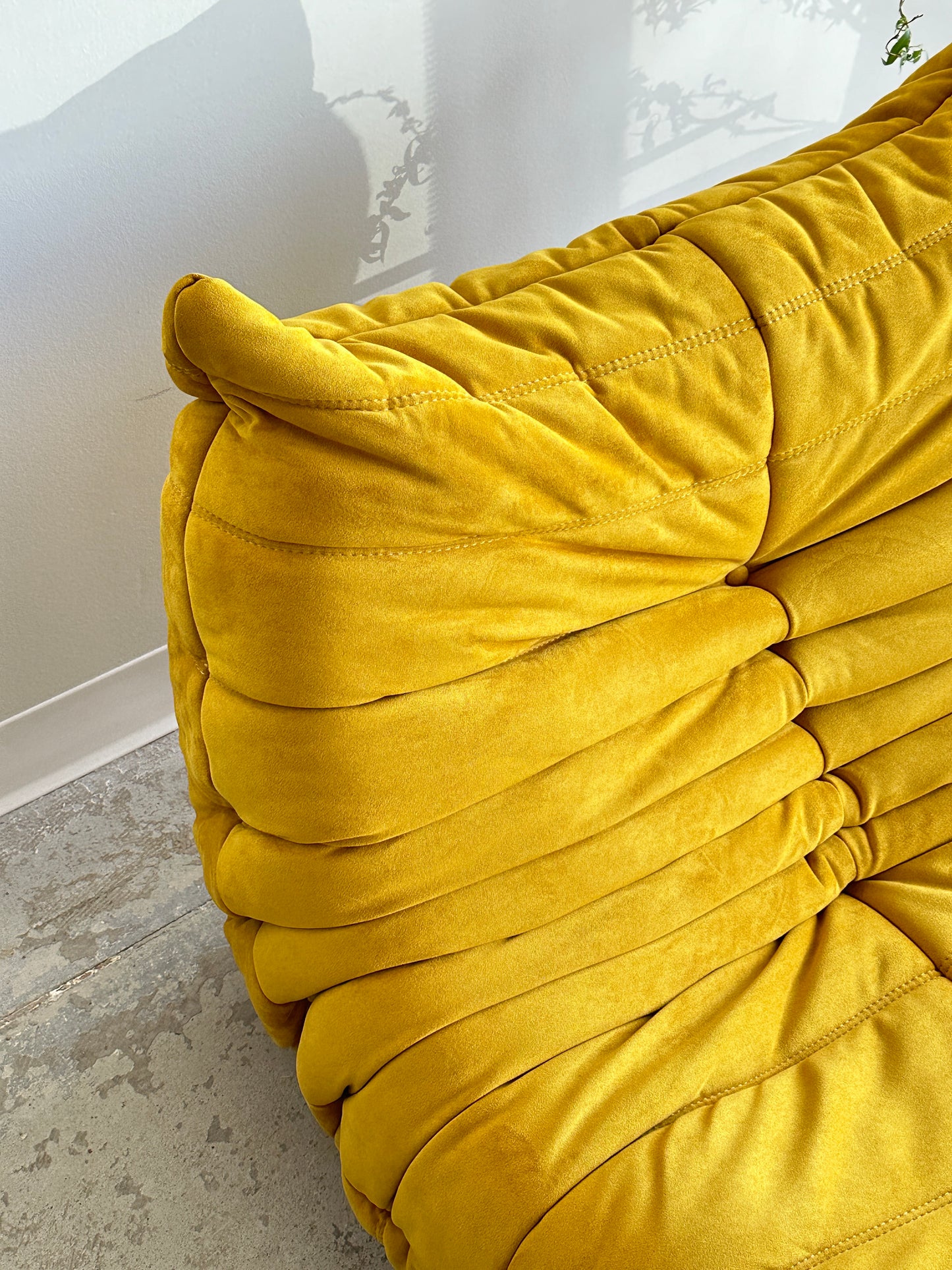TOGO arm chair