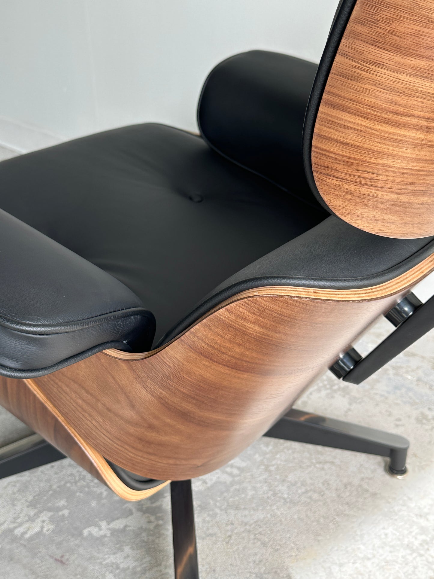 Emes classic chair