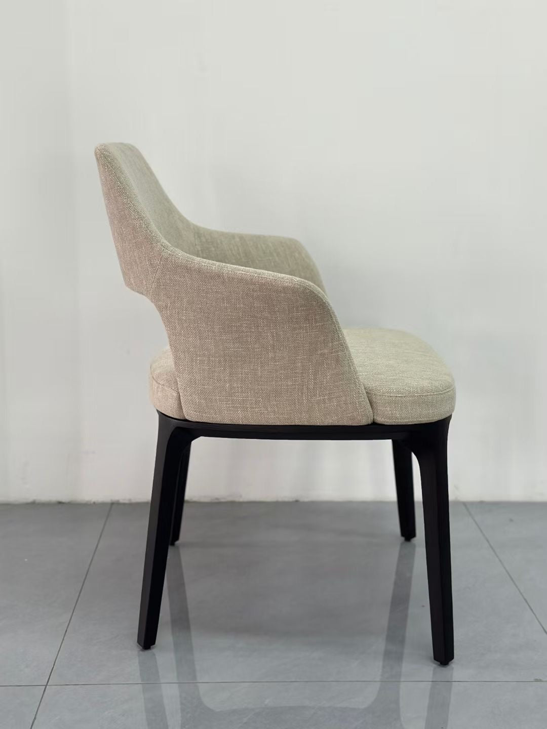 LUX25 dining chair
