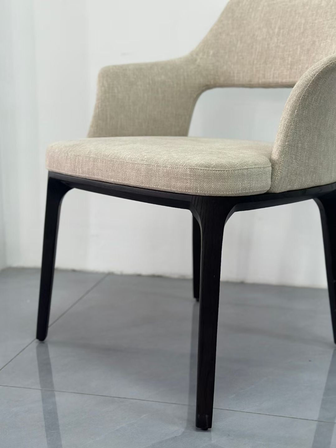 LUX25 dining chair
